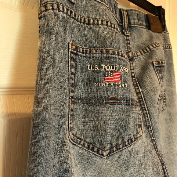 U.S. Polo Jeans Medium Wash Lightly Distressed - Picture 4 of 8